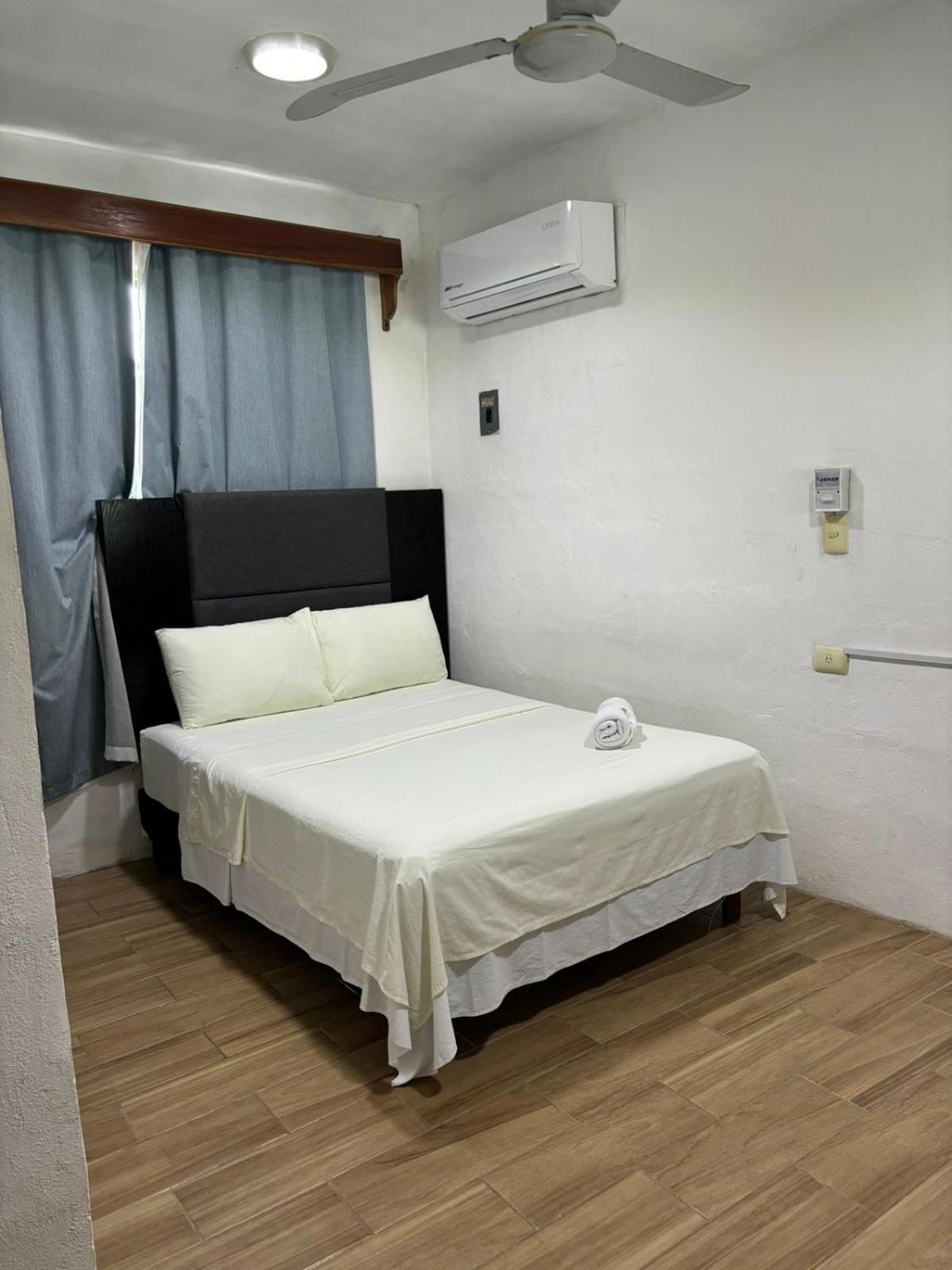 Hotel Miriam Bacalar Exterior photo